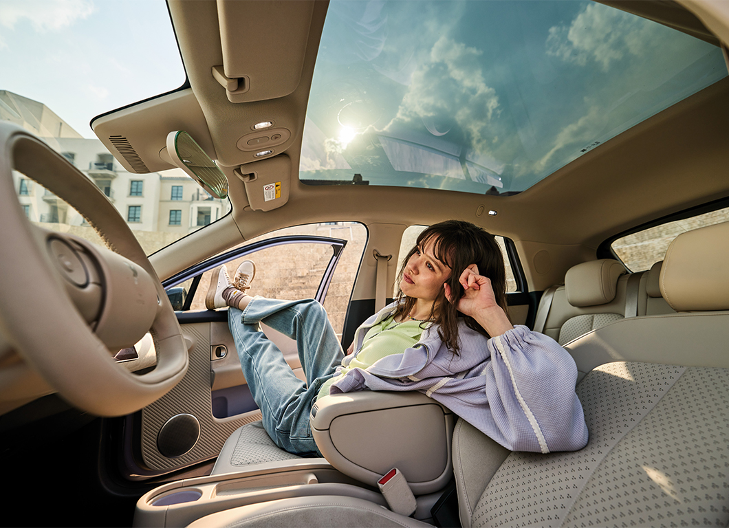 品牌精神“自在发光”-firefly萤火虫官网