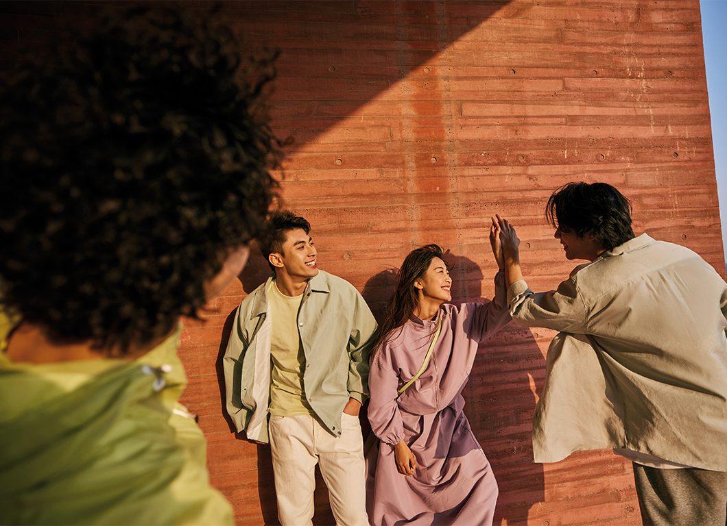 品牌精神“自在发光”-firefly萤火虫官网